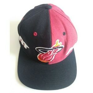 Nostalgia Co. Mitchell&Ness Miami Heat Cap